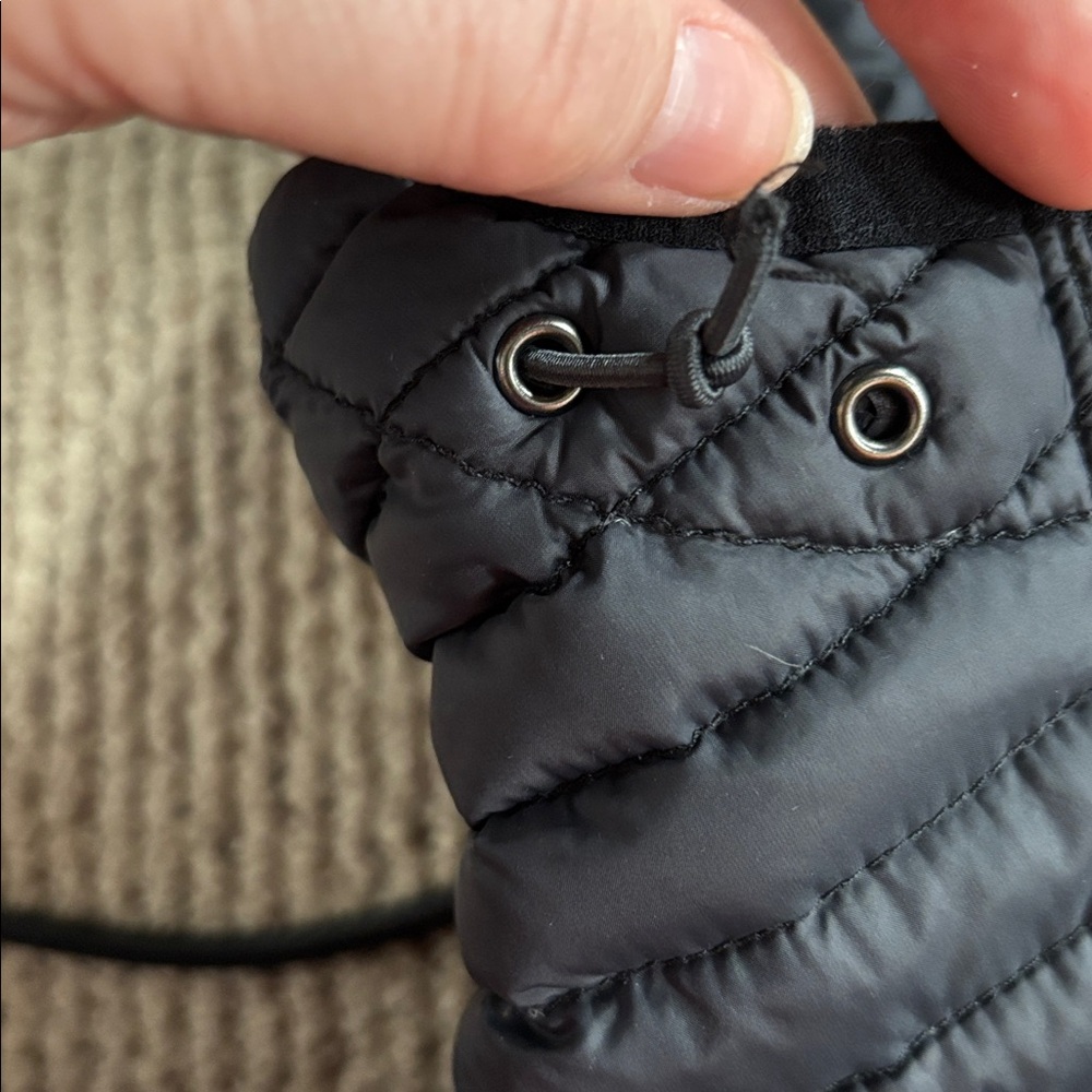 KUHL Born In The Mountains Silver Oak black hooded down vest. Pockets. Size sm - Picture 16 of 16